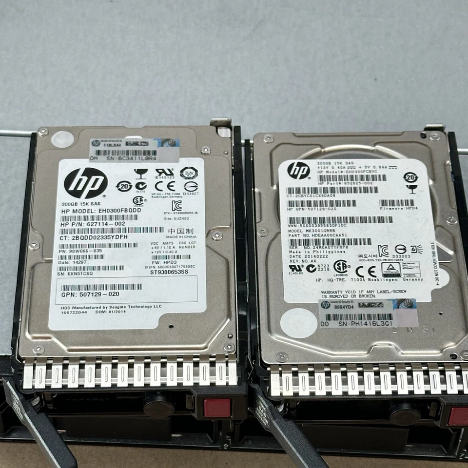 HP ProLiant DL360p Gen8 • 2x E5‐2650 • 32GB RAM • 8x bahías SAS de 2,5" • 2x fuente de alimentación de 460W Foto 4 de 4