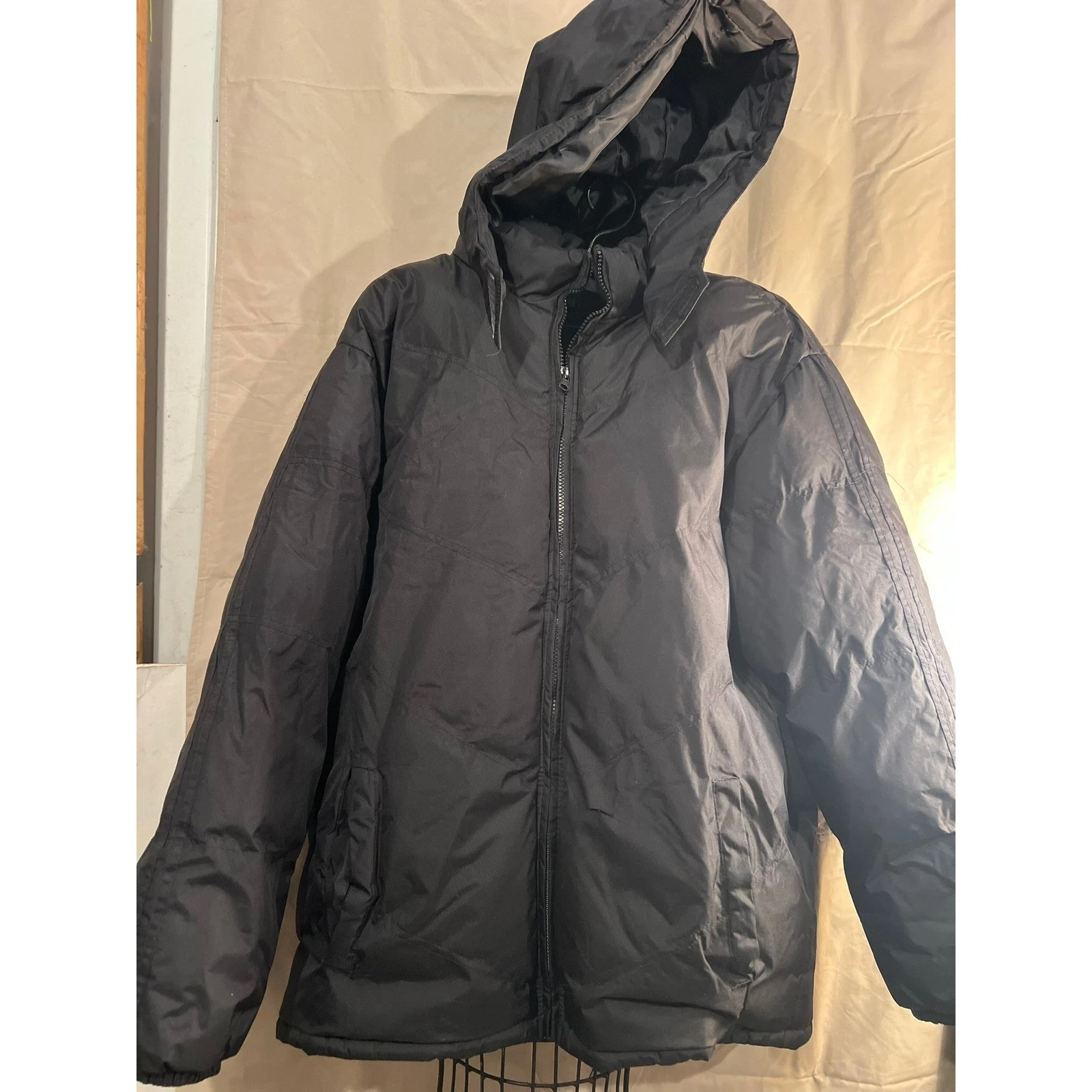 Smash Black Puffer Hooded Winter Jacket Warm Insulated Full Zip Pockets Mens
Opens in a new window o