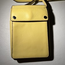 Borsa a tracolla Vince Camuto piccola gialla Coen camomilla NO portamonete pelle