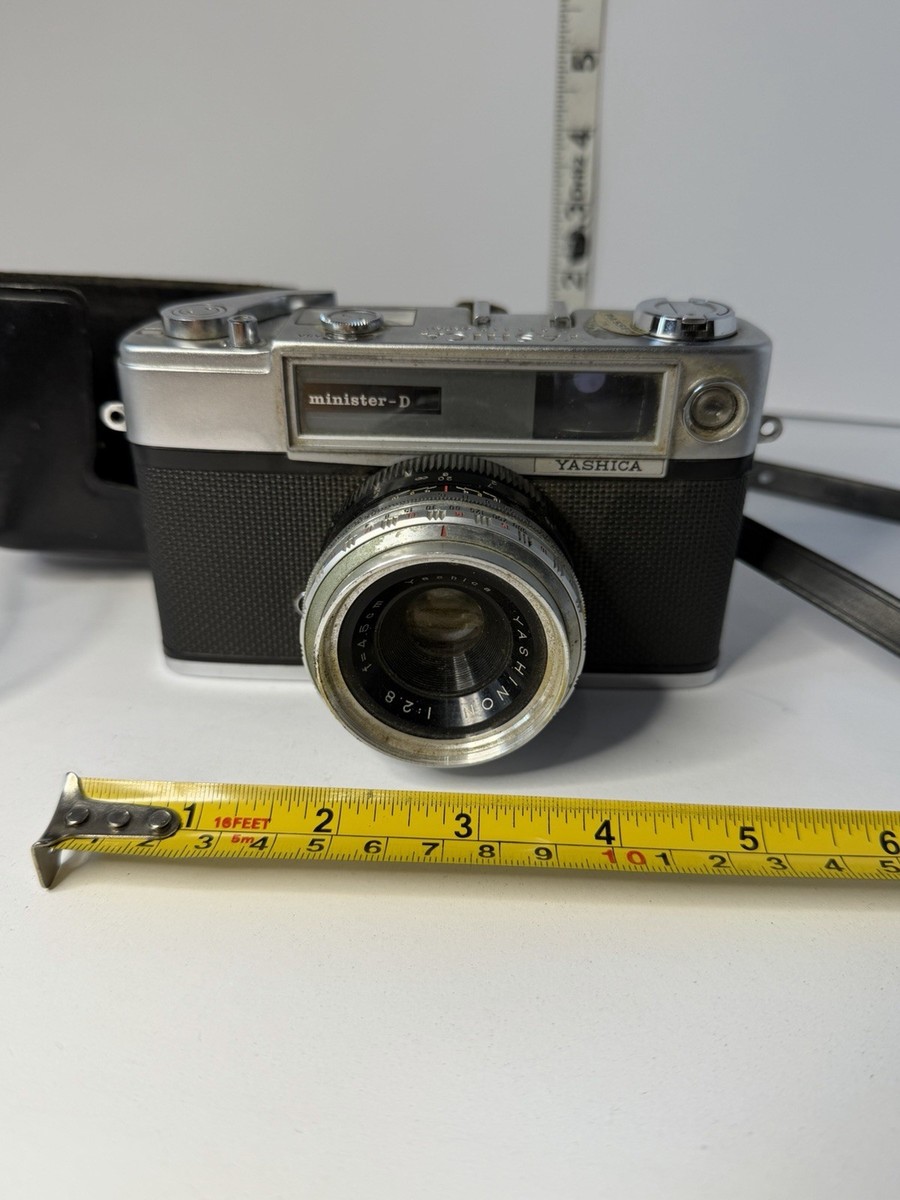 Yashica Minister-D 35mm Rangefinder Camera Yashinon 4.5cm f/2.8 +