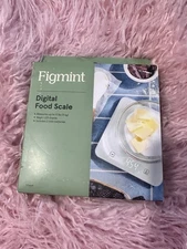 Figmint digital food scale with LED display. Includes 3 AAA batteries.