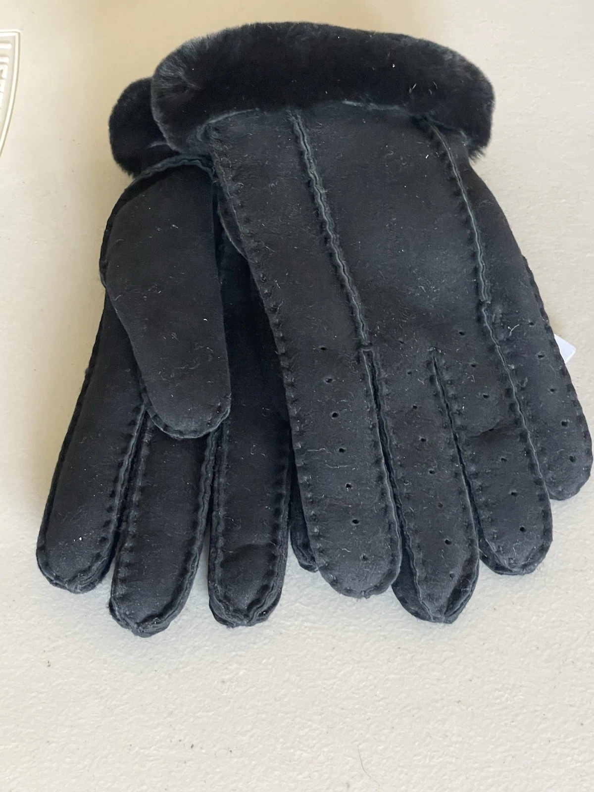 UGG WOMEN’S PERFORATED LEATHER SHEARLING GLOVES IN BLACK L # 14049