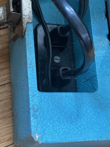 Vintage White Zigzag Sewing Machine w Pedal Case Manual MOD 2335 Turquoise VIDEO - Picture 19 of 22