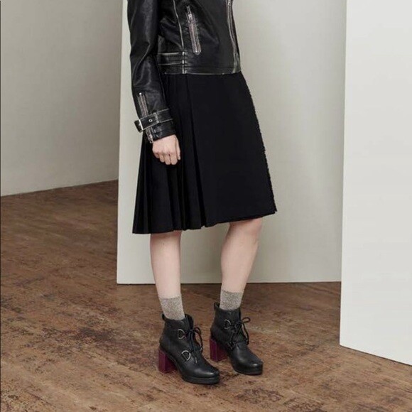 sorel margo leather chelsea boots