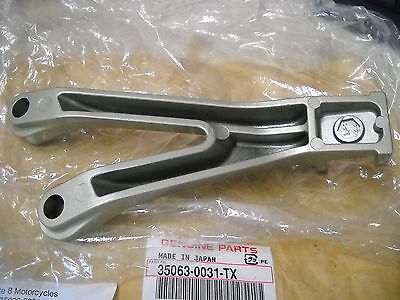 NOS OEM Honda Rear Step Stay 1998-2005 ZX600/900 Ninja 35063 NOS OEM Honda Rear Step Stay 1998-2005 ZX600/900 Ninja 35063