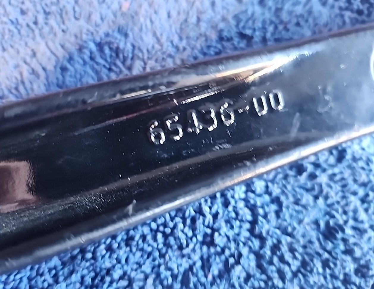 Harley Davidson 2000 2006 Softail OEM Black Exhaust Bracket 6543600