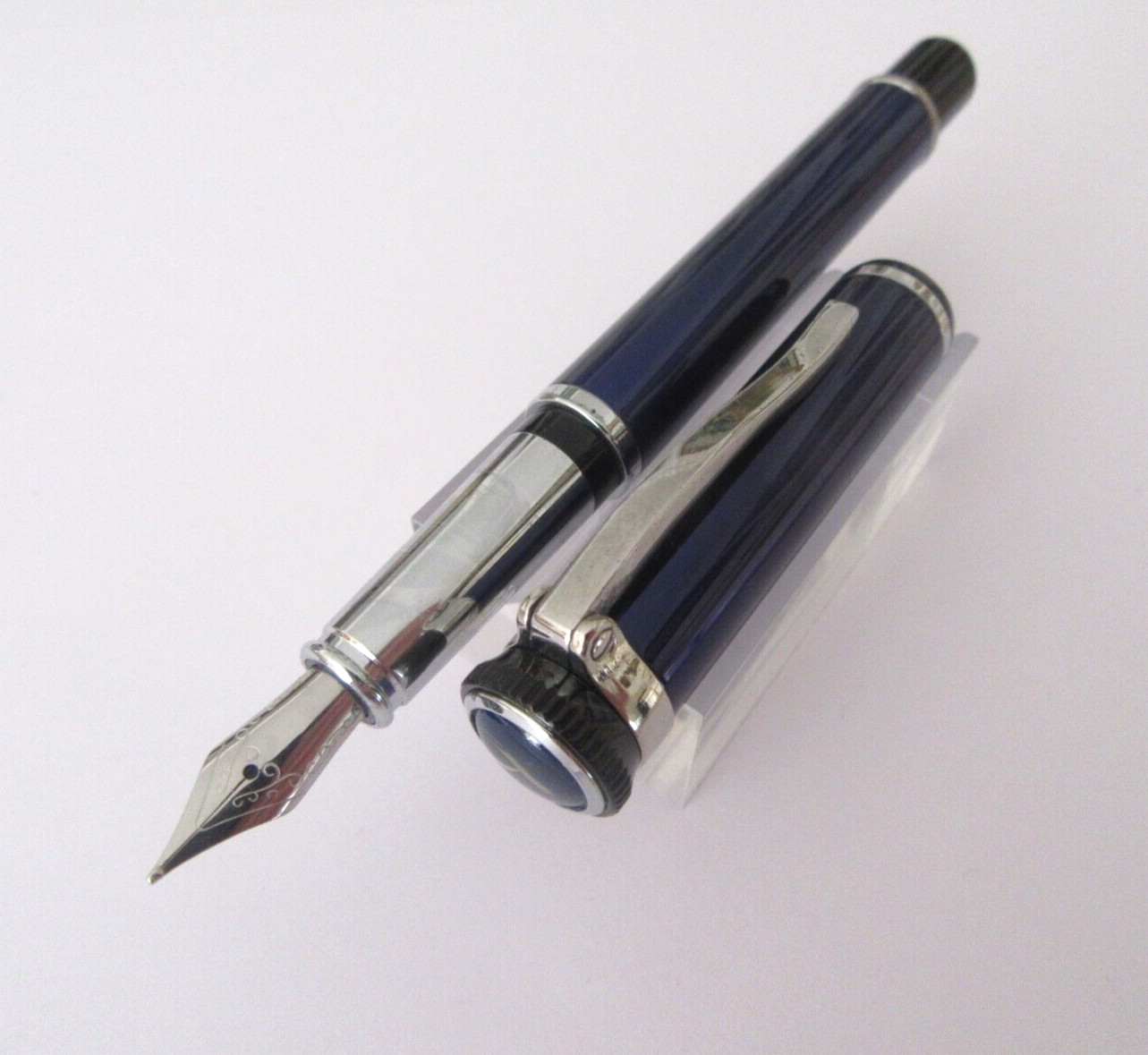 Stylo plume bleu de prestige anti fuite N181 pour écrire sans ratures ni taches