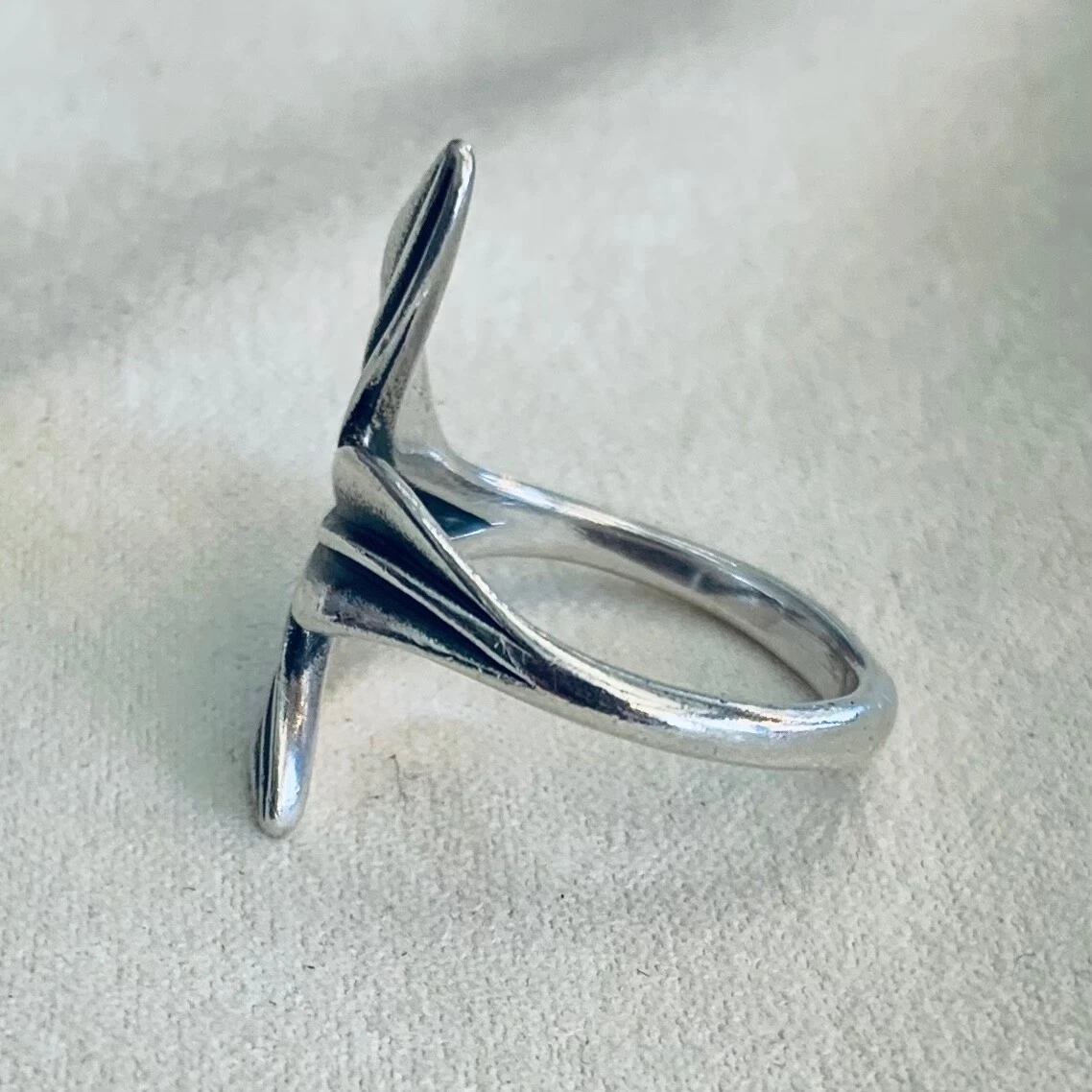 James Avery Spring Leaves Ring Retired Three Leaf Size 6 1 2