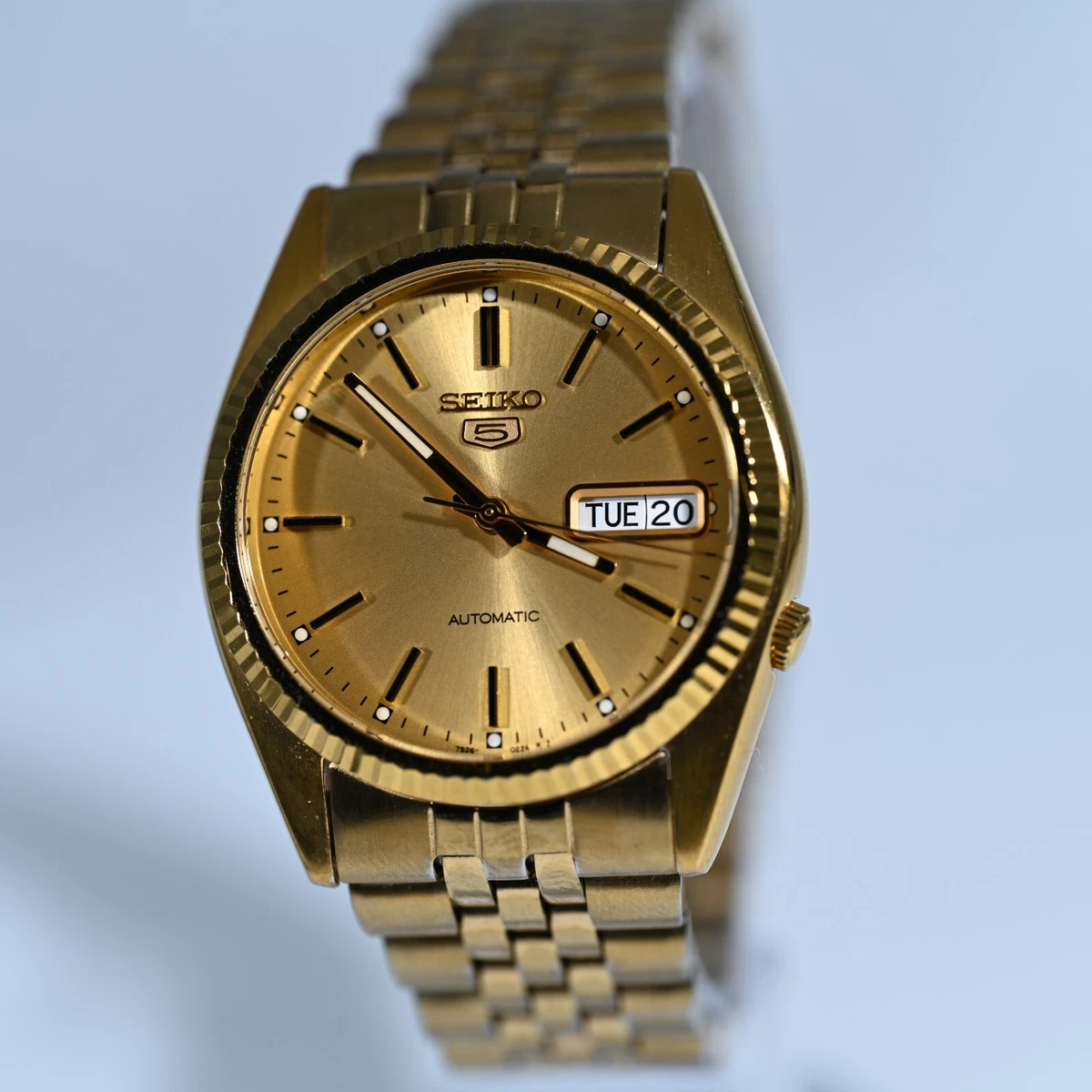 Mint Seiko 5 Sports SNXJ94 Day Date Gold Datejust style Gold