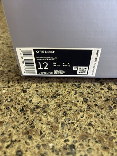 Nike SpongeBob SquarePants x Kyrie 5 CJ6951-700 - Mens Size: 12 - Picture 9 of 10