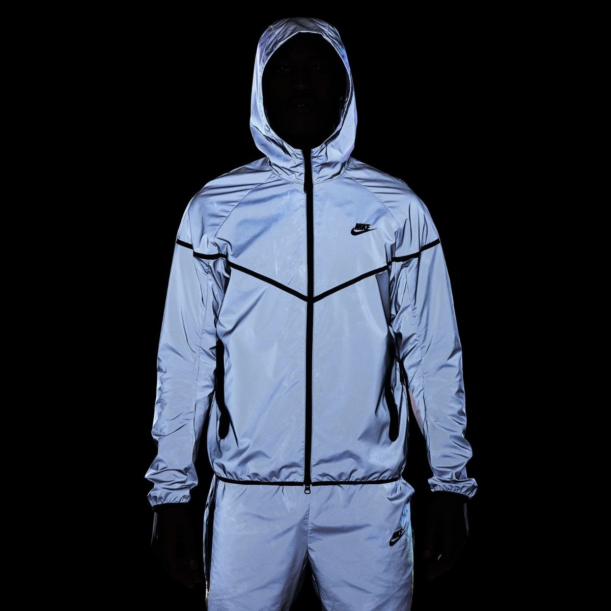 Size M Nike Tech Woven Reflective Flash Jacket & Pant Set Suit