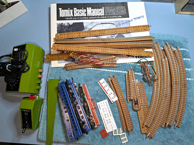 TOMIX N Scale Track Set w/ Power Pack N-402, Manual, Curved & Straight Track
