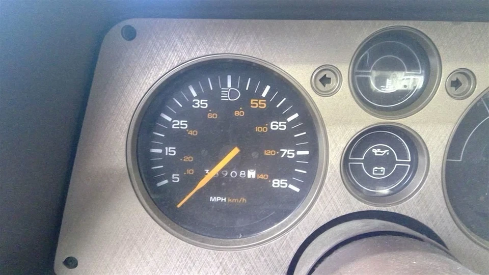 Pontiac Sunbird 1984 2.0L Automatic Transmission 9233 - Image 4 of 4