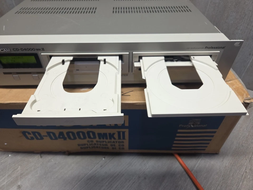 Tascam CD-D4000 MK II CD duplicador de disco compacto unidade de rack profissional (liga - Imagem 4 de 4