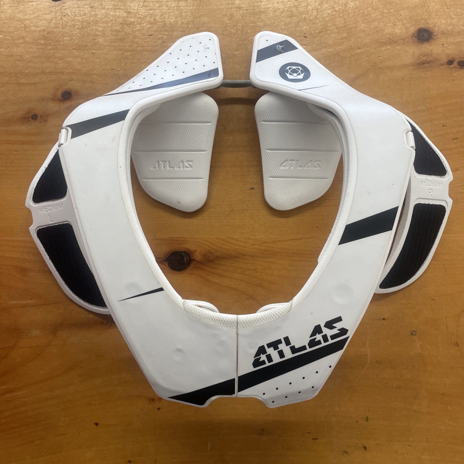 Atlas Air Kneck Brace