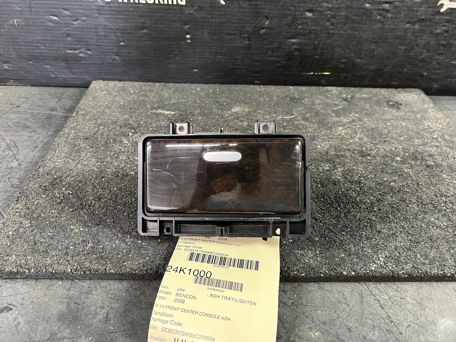03-13 BENTLEY CONTINENTAL FRONT CENTER CONSOLE ASH TRAY