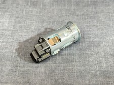 Mercedes W203 W211 W210 Steckdose Zigarettenanzünder A2308200151 Mercedes W203 W211 W210 Steckdose Zigarettenanzünder A2308200151
