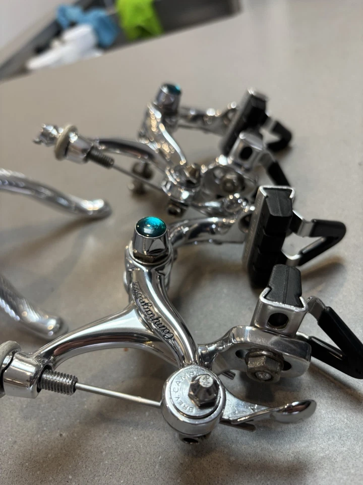 Campagnolo cobalto Brakes And Levers In Excellent Condition — 第 3/4 张图片