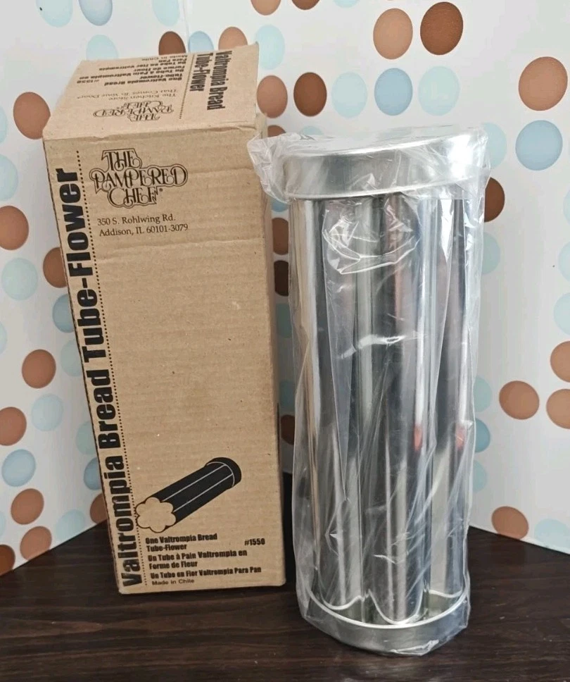 Pampered Chef Valtrompia Tin Bread Tube, Flower Shaped Baking Mold, #1550, NIB