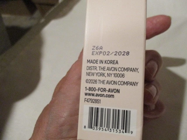 AVON Beyond Glow Tinted Mineral Sunscreen SPF 50 UVA/UVB Mineral Protection 1.69