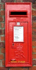 Photo 6x4 Close up, Elizabeth II postbox on Church Street, Flamborough Po c2016
