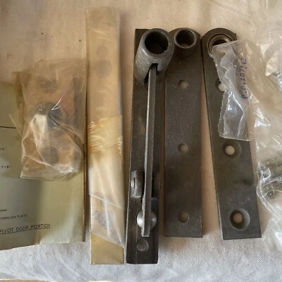 Rixson 128 3/4 Center Hung Hinge Polished Brass