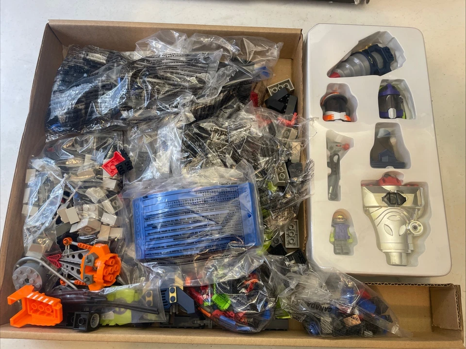 Mega Bloks Transforming Blok Bots Electronic Mission Command Possibly Complete? - Image 2 of 4