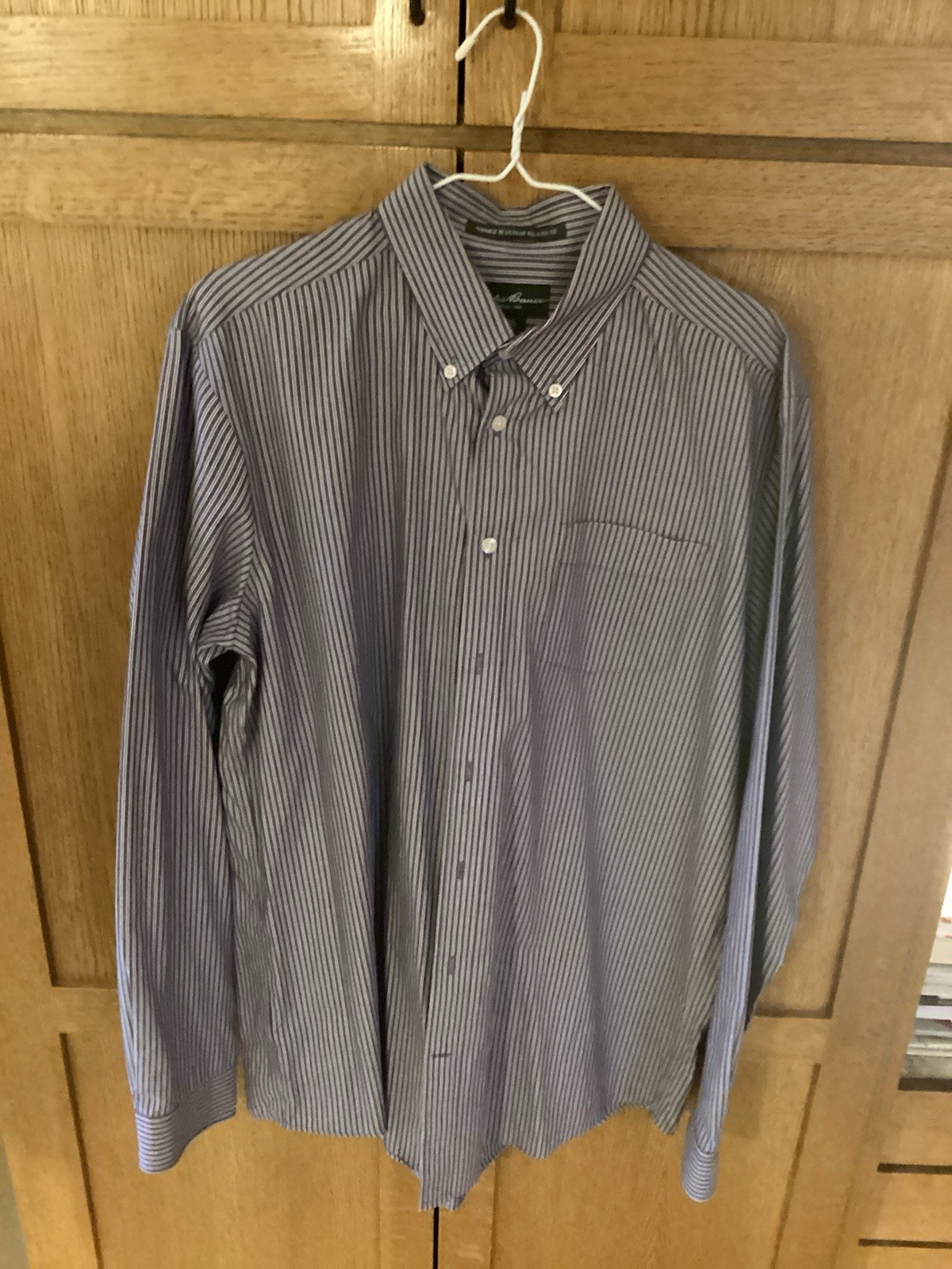 Eddie Bauer Relax Fit Wrinkle Resistant Purple Button Down Shirt Size TL