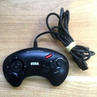 MANETTE OFFICIELLE MODEL NO. 1650 SEGA MEGADRIVE PAD ÉTAT MOYEN BOUTON ROUGE N°2