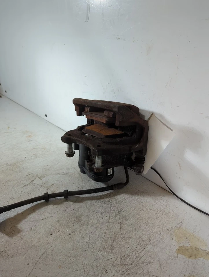 Land Rover Range Rover Sport L494 2013-2016 2993 Pinza trasera lado pasajero O66 Foto 3 de 4