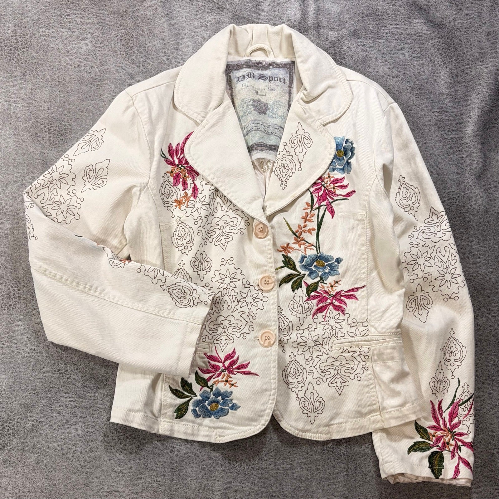 Vintage Floral Embroidered Cream Jacket