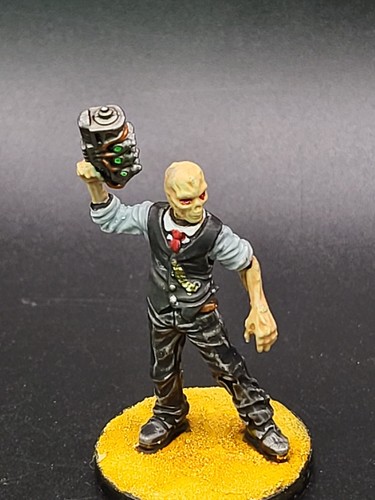 Painted Fallout Character set for tabletop games and collection miniature - Picture 2 of 11
