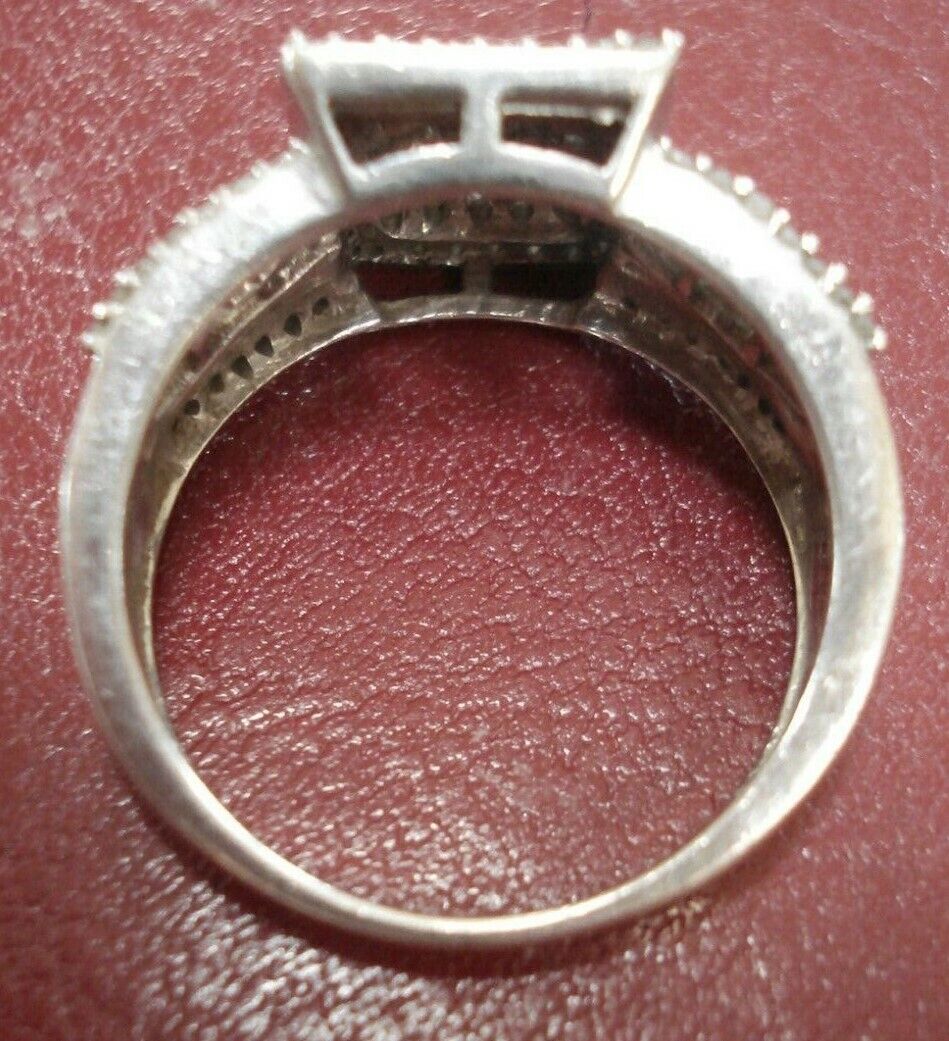 RARE Vtg. Sterling Silver with Genuine Diamond Ring Size 9 RARE Vtg. Sterling Silver with Genuine Diamond Ring Size 9