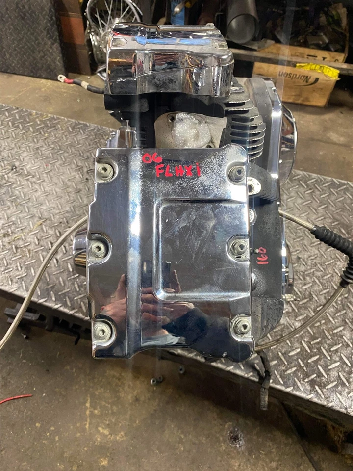 Harley Davidson FLHXI 06 Street Glide Screamin Eagle motor corte diamante  Foto 3 de 4