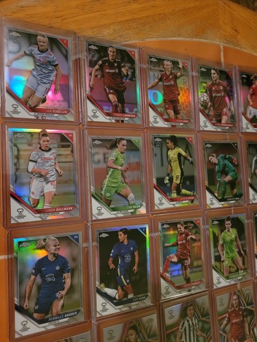 2022 Topps Chrome Women's UEFA Card Lot Base, Refractor, Future Stars, Soccer - Picture 4 of 14