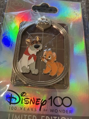 DEC stamp pin Oliver オリバー　ピンバッジ DEC - Oliver and Dodger Celebrating 100 Years With Character Cast