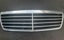 Orig. Mercedes CLK W208 C208 Grill Kühlergrill Verkleidung A2088800085 Orig. Mercedes CLK W208 C208 Grill Kühlergrill Verkleidung A2088800085