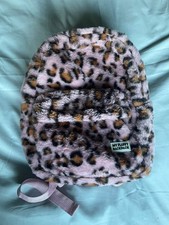 Plüschige Rucksack mit Leopardenmuster von L...