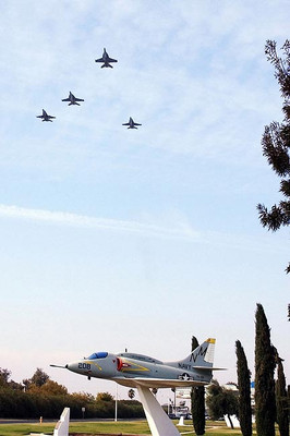 F/A-18 / F-18 HORNET MISSING MAN FORMATION PHOTOGRAPH PHOTO PRINT