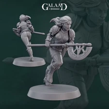 Female Spear Knight - Halberd Warrior - Galaad Miniatures - Dungeons and Dragons