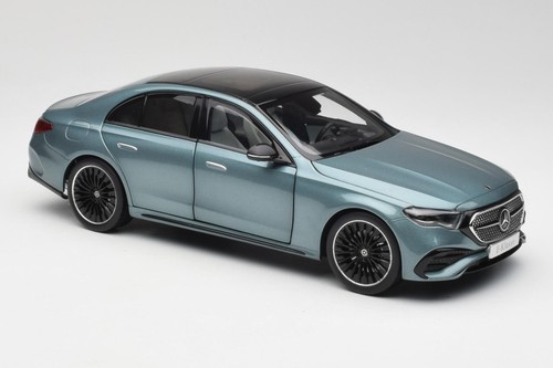B66961118 Mercedes E-Class W214 Verde Silver iScale 1/18 - Imagen 6 de 8
