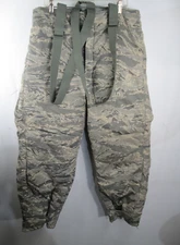 US Air Force Dakota Insulated Extreme Cold Trousers Pants Suspenders Camo Sz Med