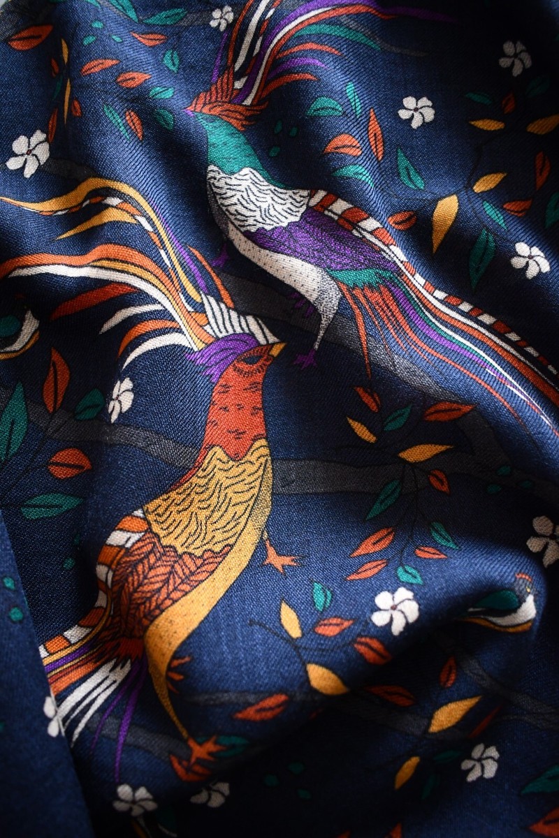 🆕️NEW Authentic DRAKE'S London Navy BIRDS OF PARADISE Print 100