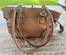 BRIGHTON WOMEN'S LIGHT BROWN LEATHER SATCHEL W/TWO HANDLES  SILVER ACCENTS 45 