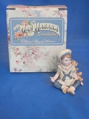Royal Orleans ''Baby Lee'' Jan Hagara Figurine Boy with his Cat S20616