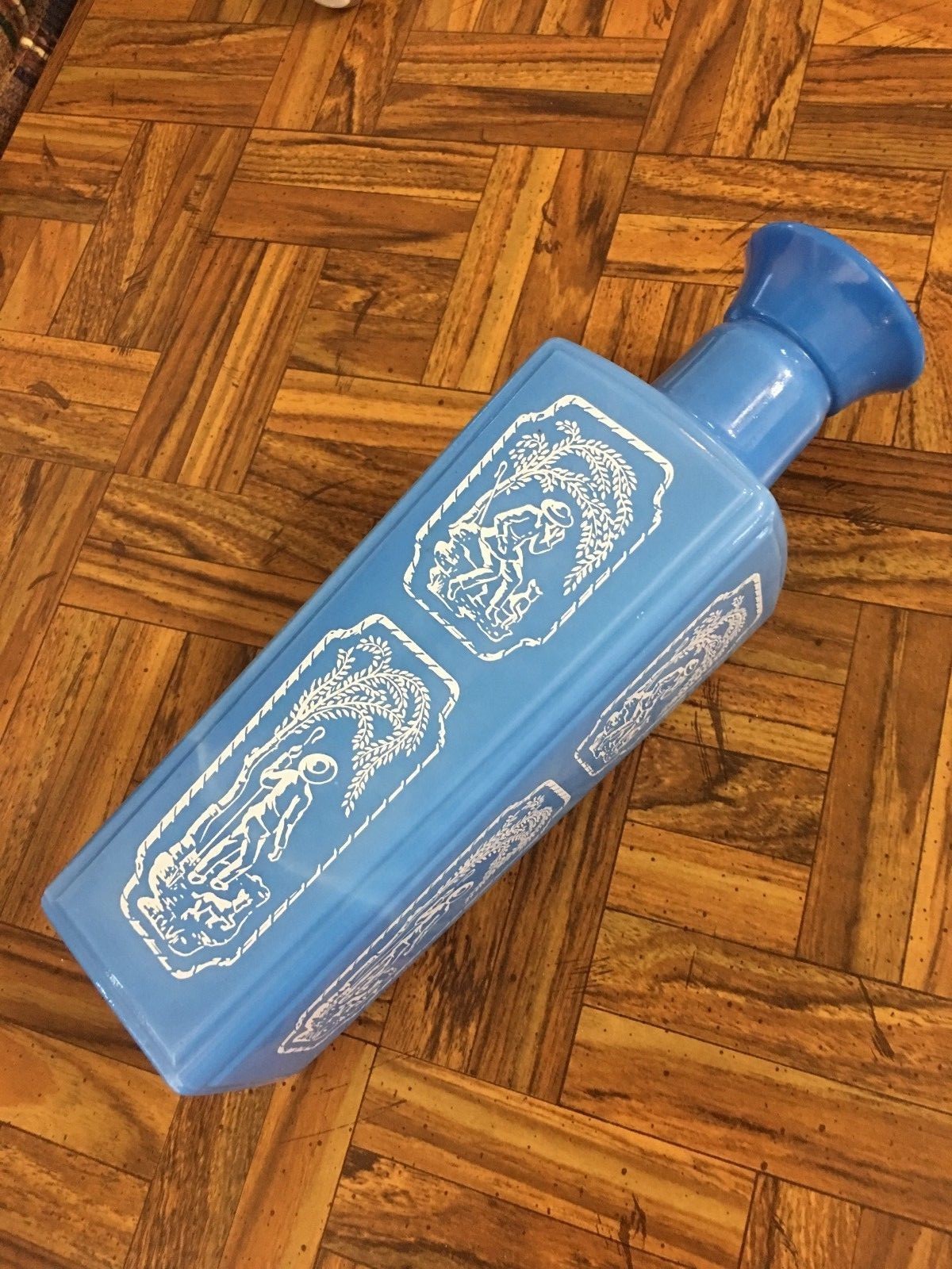 Foto 1 di 8