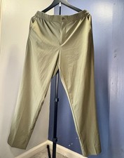 Banana Republic Airstretch Tapered Pants in Olive Green Size Medium Breathable