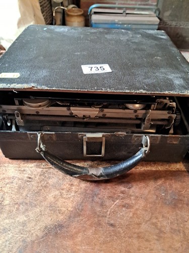 Máquina de escribir plegable Corona 3 vintage, con manual y (estuche pero en mal estado) - Imagen 12 de 12