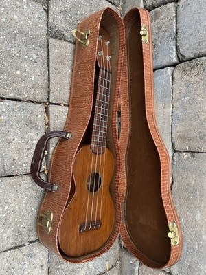 Vintage Martin 1950 s Style 0 Ukulele With Case