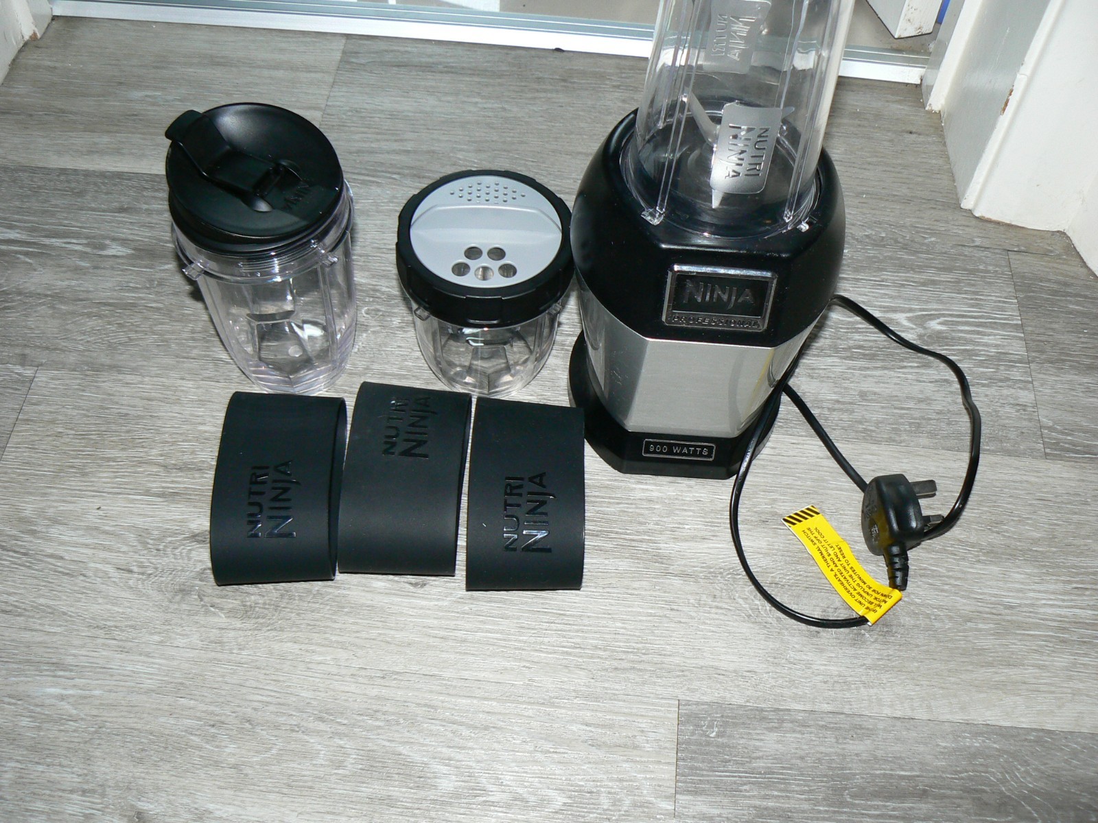 Bild 1 von 6
